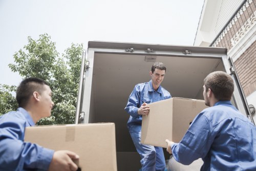 Local moving truck service supporting a flat or apartment move in Hounslow