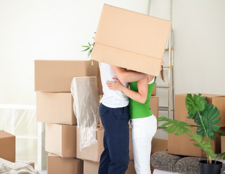 Packing boxes and moving preparation for a Hounslow removal